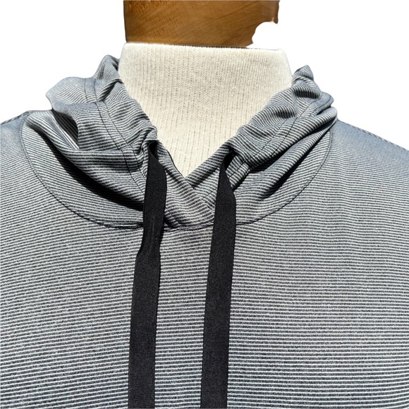 Marika Women’s Hoodie Size Medium with Narrow Stripes - Picture 3 of 11